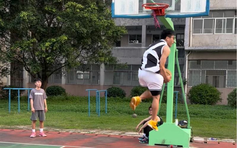 在这样的高